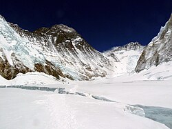 The Western Cwm ("Coom"), with Everest on the left and Lhotse to the right