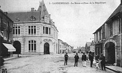 The town hall (inaugurated in 1911)