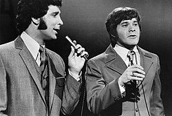 Jones (left) and Oliver performing on This Is Tom Jones in 1970.