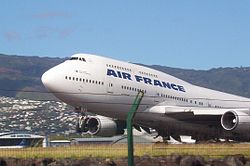 An Air France Boeing 747-400 taking off from Roland-Garros Airport in Saint-Denis