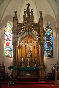 The chancel of Grace Evangelical Lutheran Church in Milwaukee, Wisconsin contains a prominent statue of Jesus (2022).