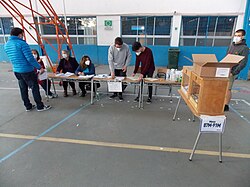Vote taking place in Macul.