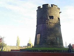 Image of Torreón El Canelo restored in the 1850s. It is one of two remaining Spanish towers in Valdivia used to defend the city and one of the few remaining colonial structures.