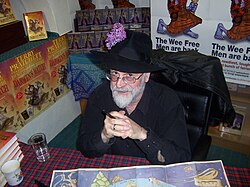 Pratchett at a signing for Darwin's Watch, 2005