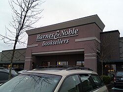 Barnes & Noble in Lynnwood, Washington, using the former 1990s logo